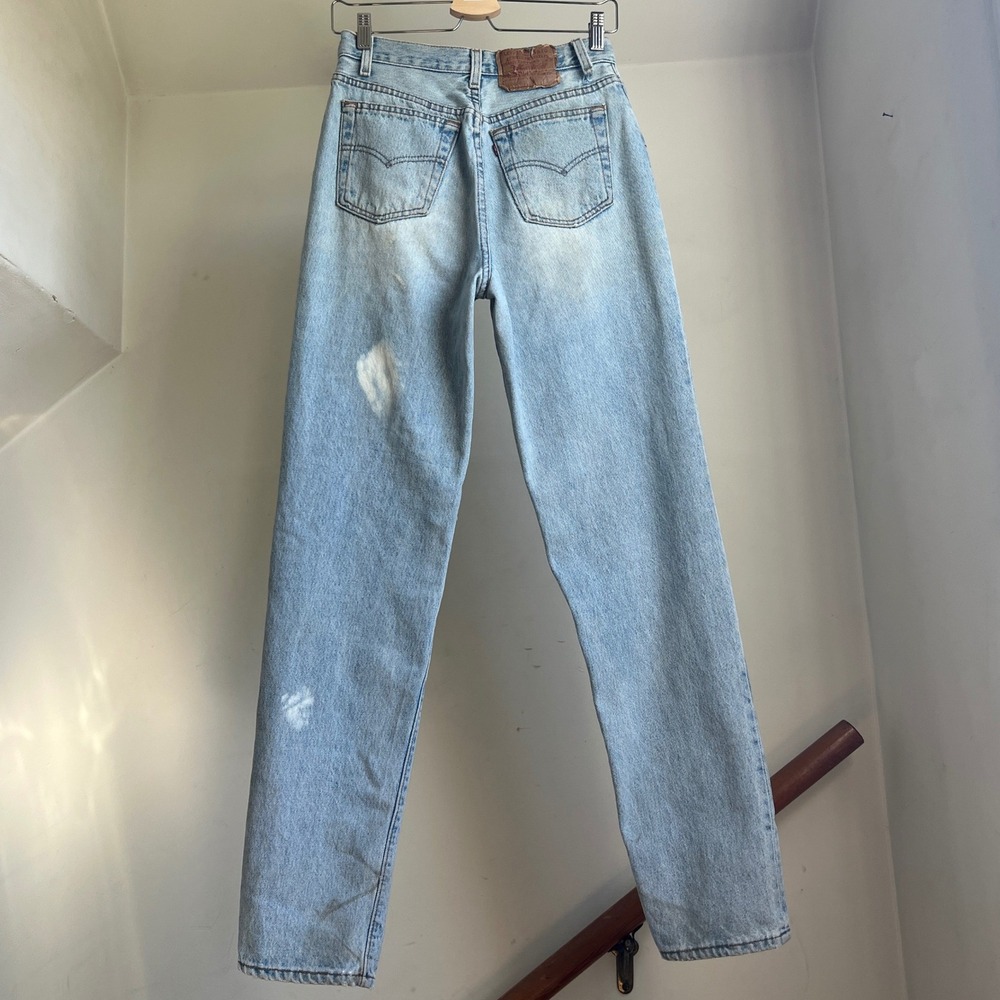 Vintage Levis 17501 0121 Jeans 28 Button Fly Light Distressed Faded Denim 90s